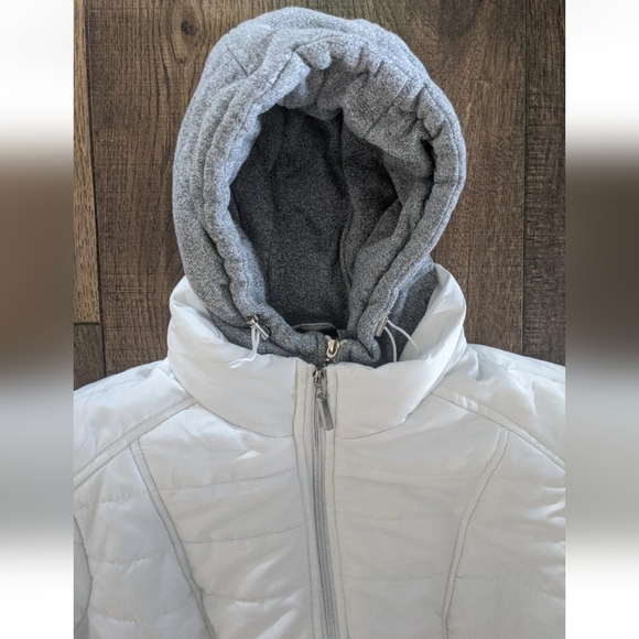 DETAILS INTL Womens White Puffer Jacket/Coat w/ Gray Sweatshirt Hood - Size XXL. - Picture 3 of 16